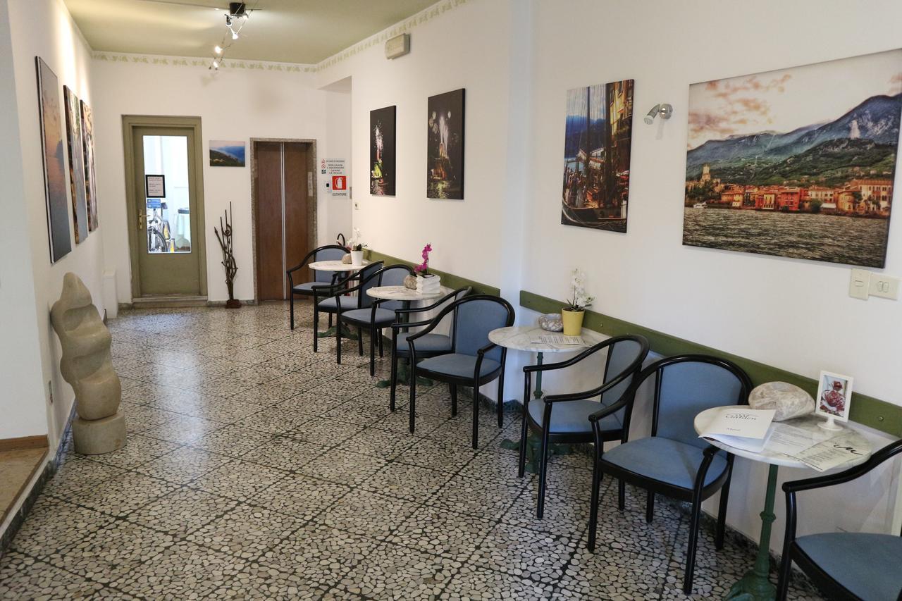 Hotel Modena Old Town Мальчезине Экстерьер фото